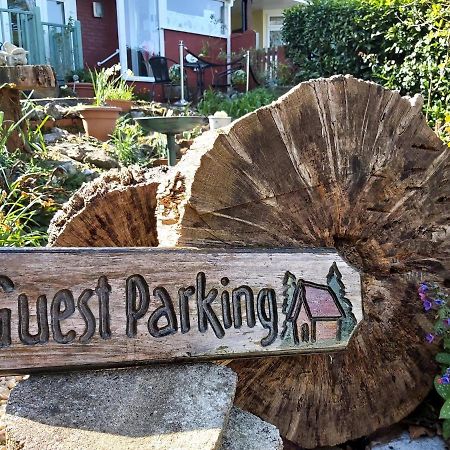 Cozy Snug Room, Short Drive To Lyme Regis, Crackling Fireplace, Private Balcony & Stunning Countryside Views, Free Private Parking & Wifi Axminster Exterior foto